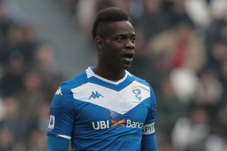 Mario Balotelli con la maglia del Brescia