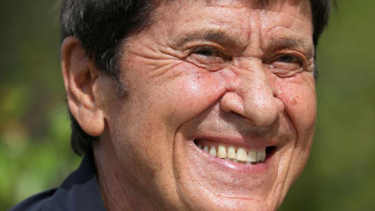 Gianni Morandi sorridente