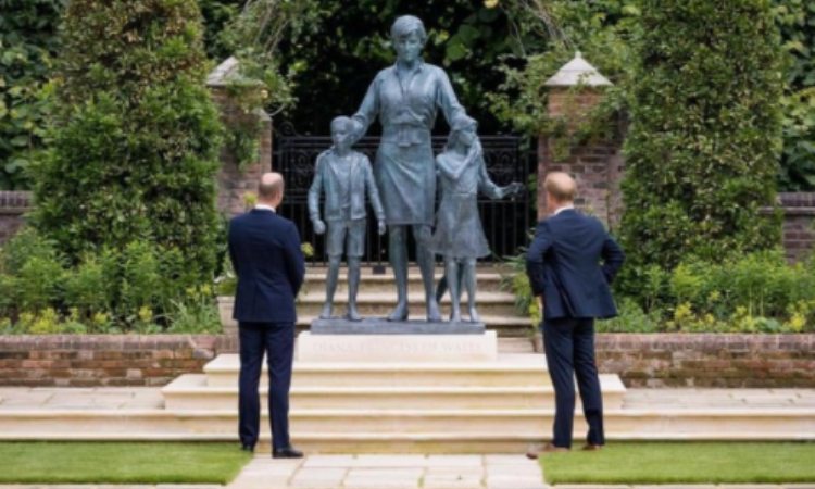 William ed Harry- inaugurazione statua Diana 