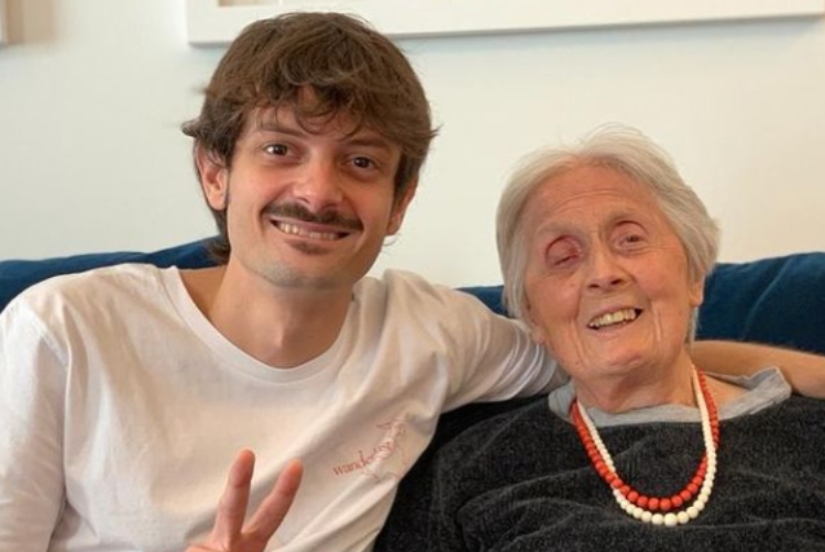 Rovazzi e sua nonna