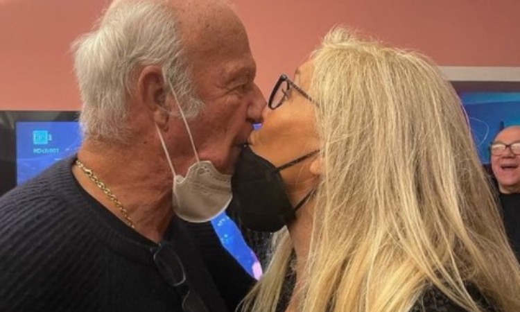 Mara Venier e il bacio con Nicola 