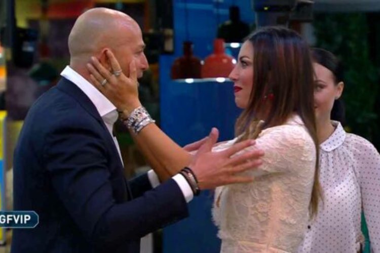 elisabetta gregoraci flirt bettarini