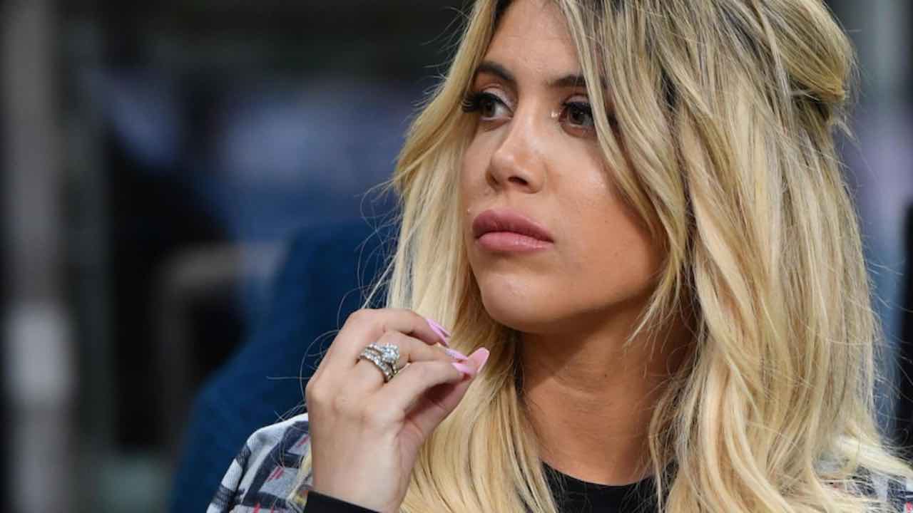 Wanda nara messaggi altro giocatore