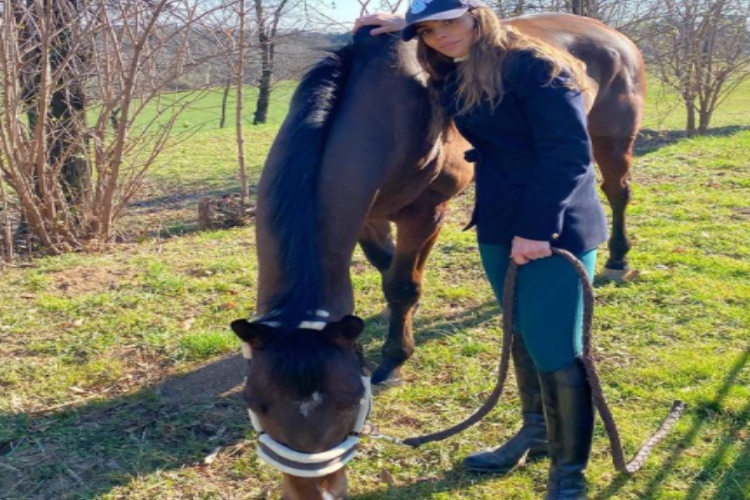 Wilma Faissol con il suo cavallo 