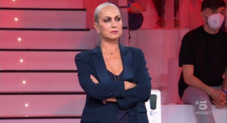 Alessandra Celentano guadagno amici