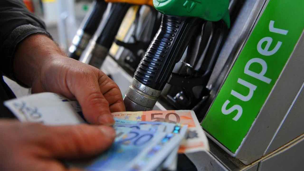 Caro benzina come evitare errori