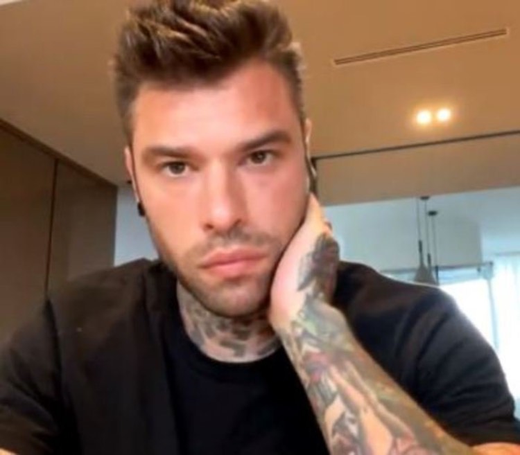 fedez sparo nello show