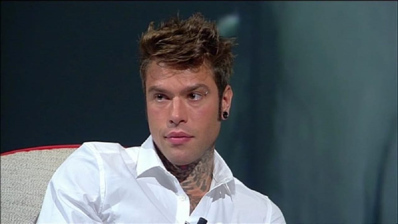 fedez sparo nello show