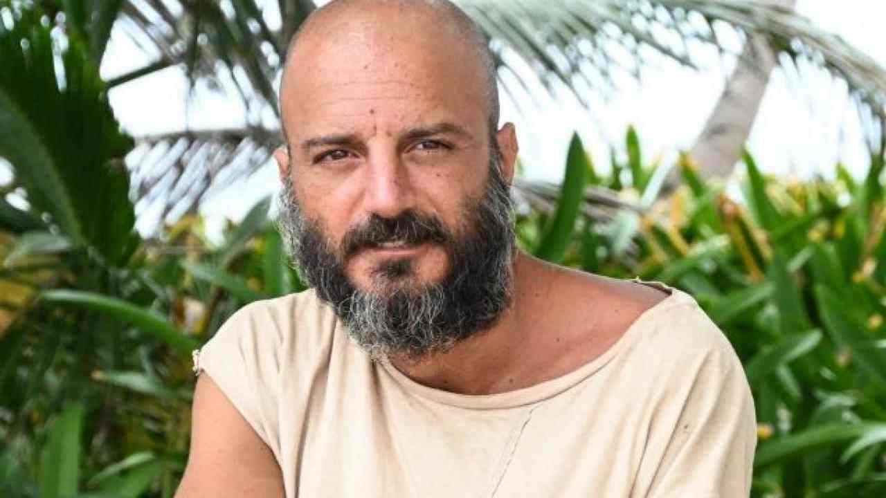 Nicolas Vaporidis, dopo la vittoria all’isola lascia definitivamente la TV? Il suo impegno sembra essere altro