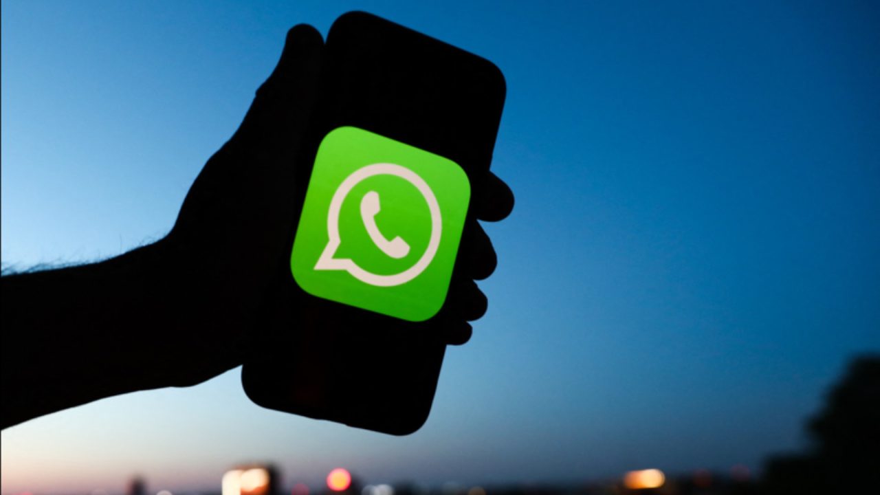 Aggiornamento WhatsApp Aprroval (foto web) Topicnews.it