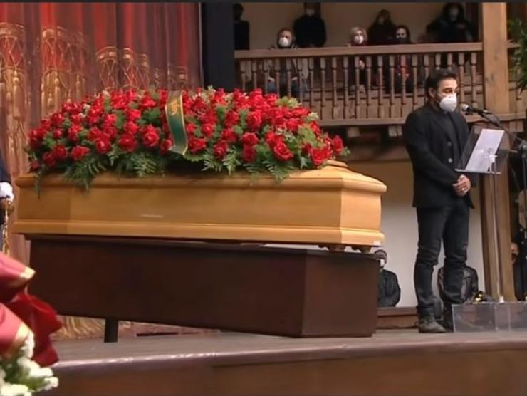 Edoardo Leo ai funerali di Gigi Proietti (foto web)