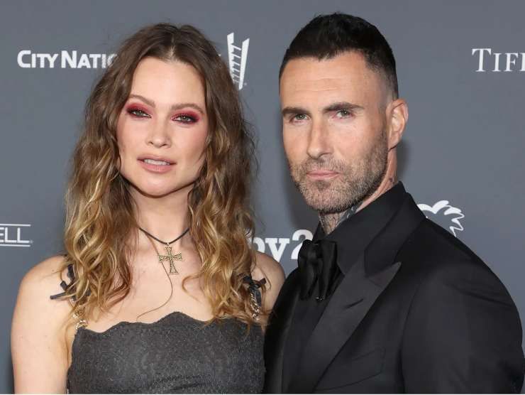 Behati Prinsloo e Adam Levine (web source) 21.9.2022 topic news