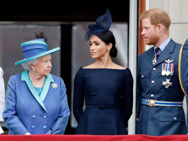 La Regina Elisabetta, Harry e Meghan (fonte web)