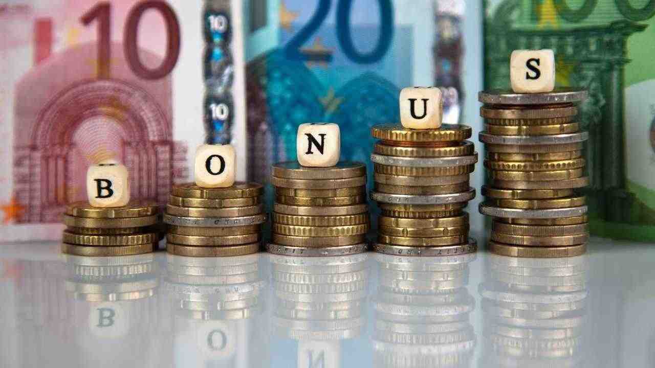 Bonus di 350 euro per i lavoratori indipendenti (fonte canva)