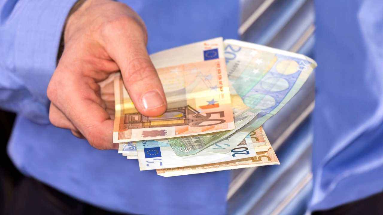 bonus 150 euro anche a chi percepisce ilReddito Di Cittadinanza (fonte web)